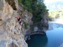 Paolo sul 2° traverso della ferrata Initiation